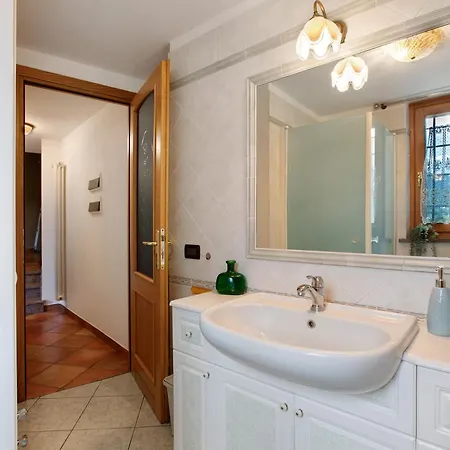 아파트 La Casa Di Pasky